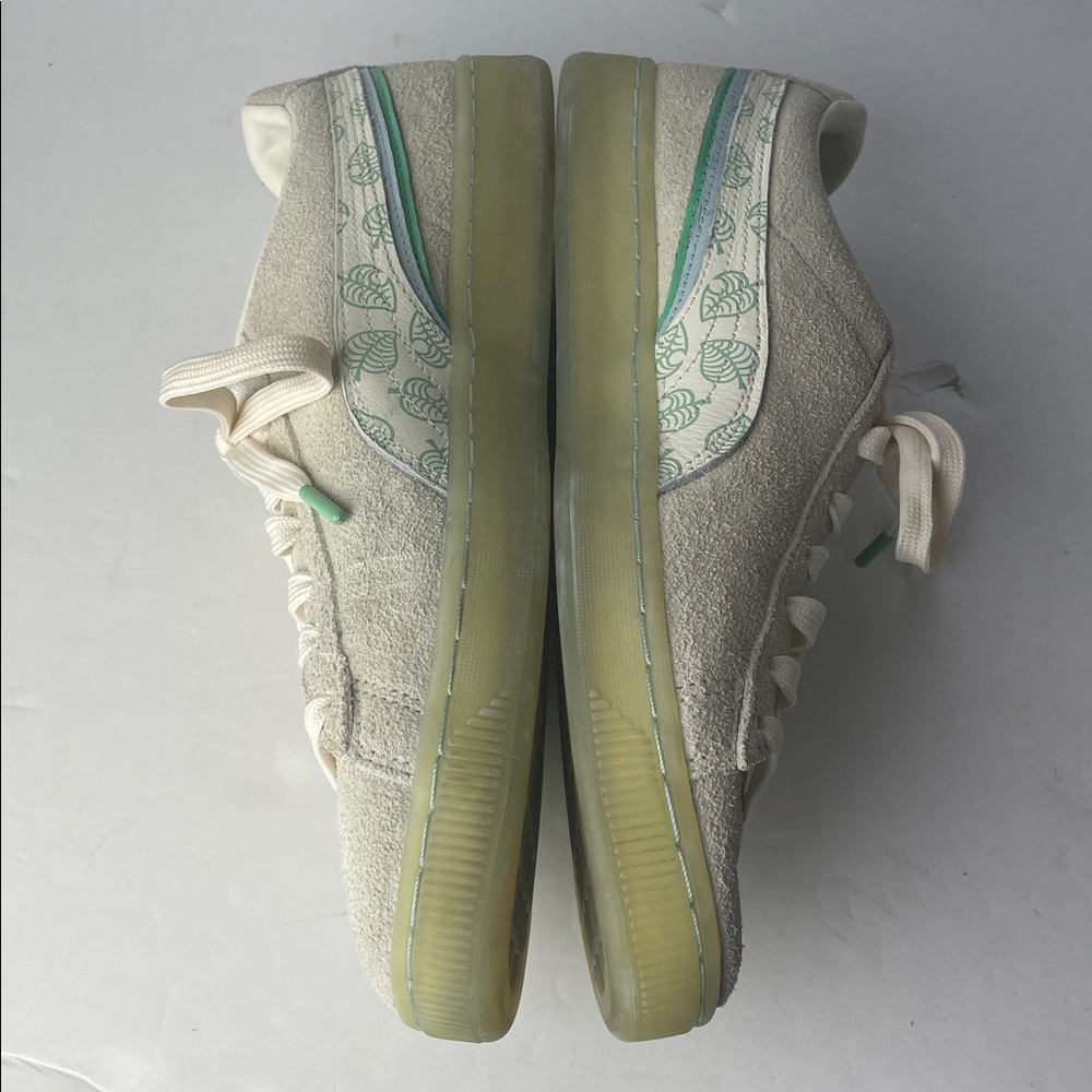 Puma x Animal Crossing Suede Low-Top Sneakers - Picture 6 of 11